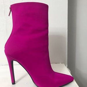 💎 Hot Pink Bootie 💎 SOLD